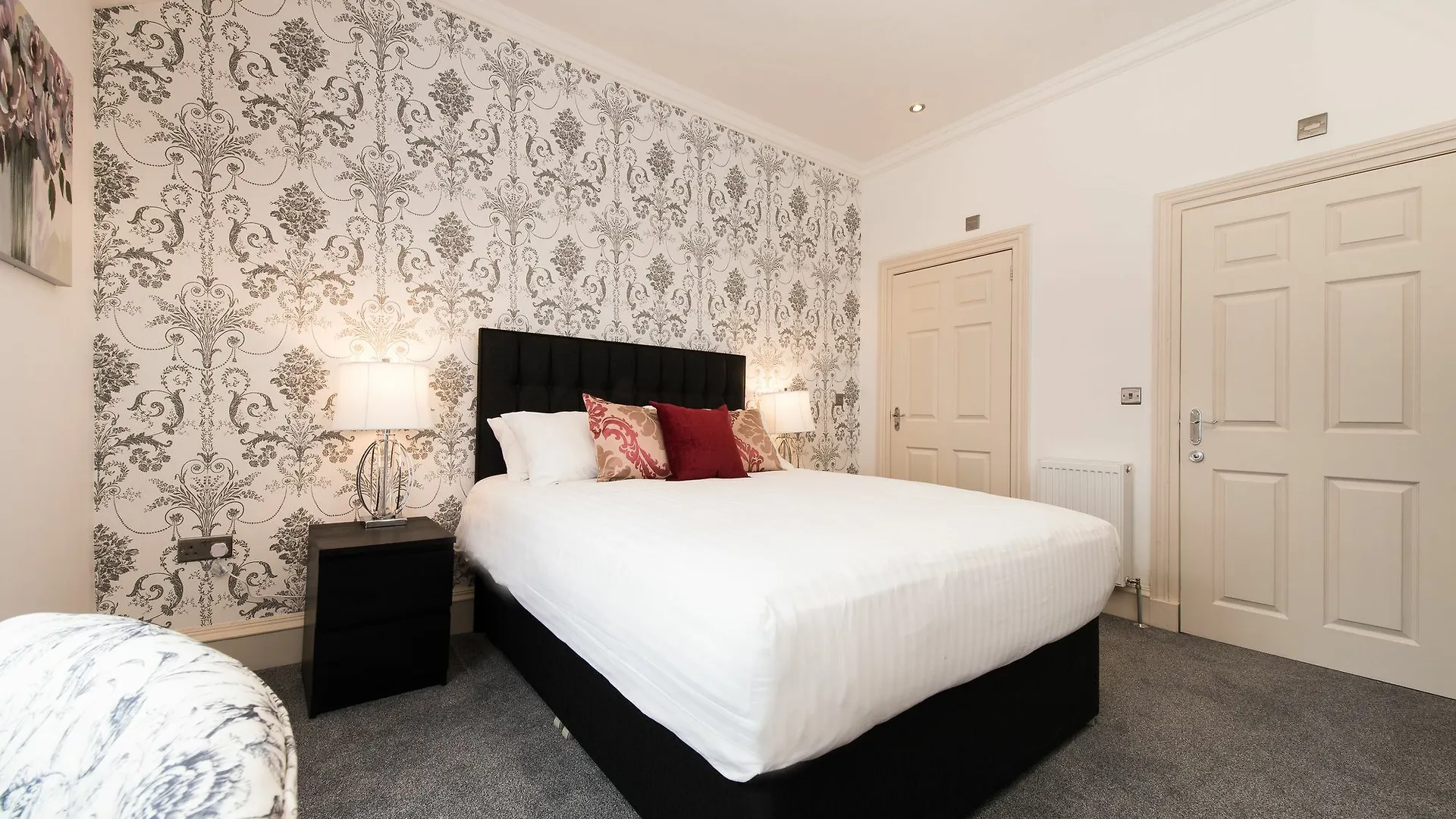 Royal Princes Suites Édimbourg 0*,
